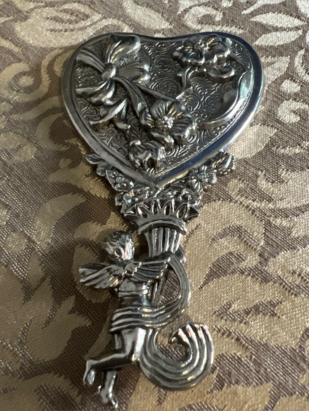 Vintage 1928 Jewelry Co. Cherub Heart Mini Hand Mirror Estate Silvertone